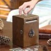 Tirelire Originale en Bois Massif